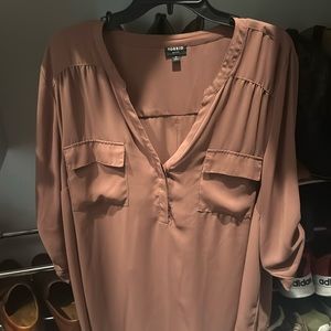 Torrid Harper blouse in dusty rose